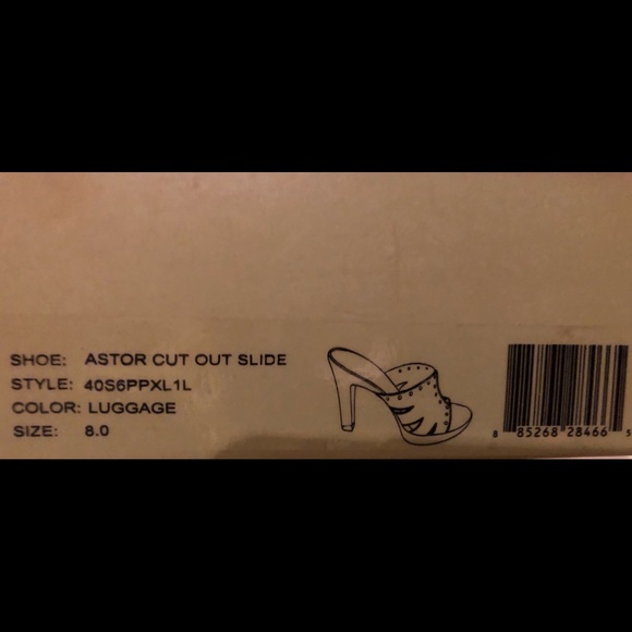 Michael Kors Heel w/ Nailhead Accents (8) - Picture 7 of 7